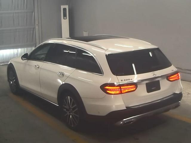 MERCEDES BENZ E CLASS WAGON 2020