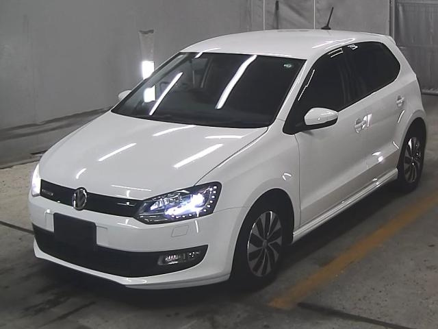 VOLKSWAGEN POLO 2016