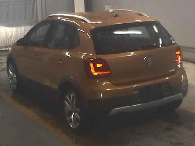 VOLKSWAGEN CROSS POLO 2015
