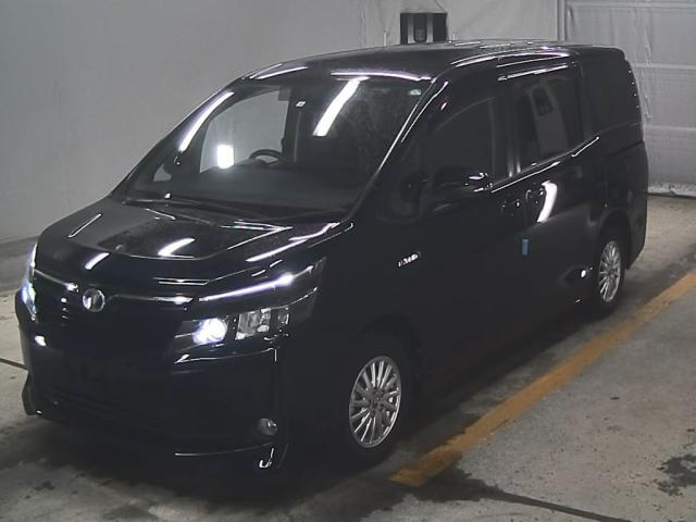 TOYOTA VOXY 2014
