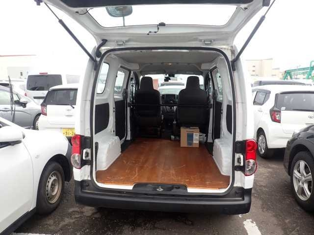 NISSAN NV200 2020