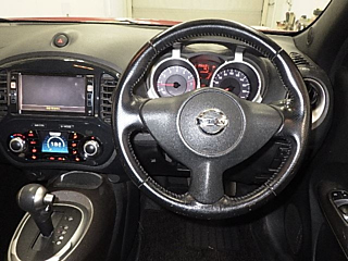 NISSAN JUKE 2011
