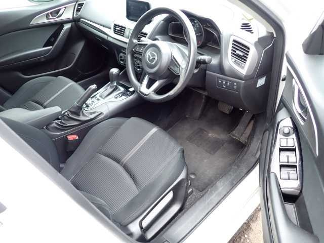 MAZDA AXELA 2019