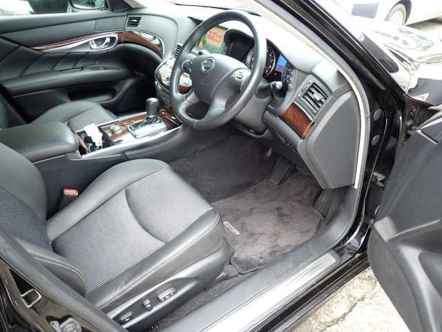 NISSAN FUGA 2011