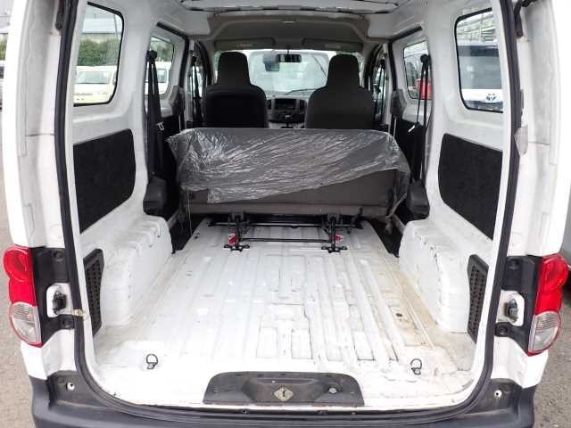 NISSAN NV200 2017