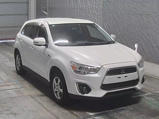 MITSUBISHI RVR 2013