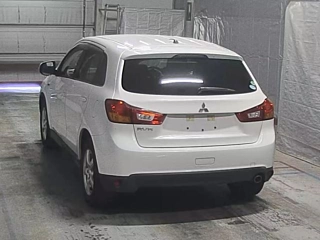 MITSUBISHI RVR 2013