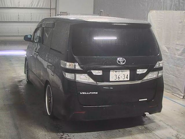 TOYOTA VELLFIRE 2010