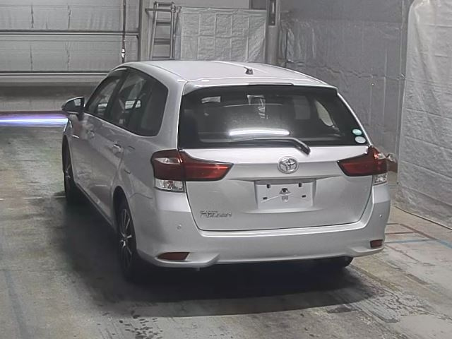 TOYOTA COROLLA FIELDER 2016