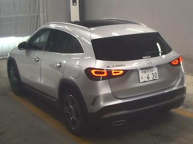 MERCEDES BENZ GLA CLASS 2023