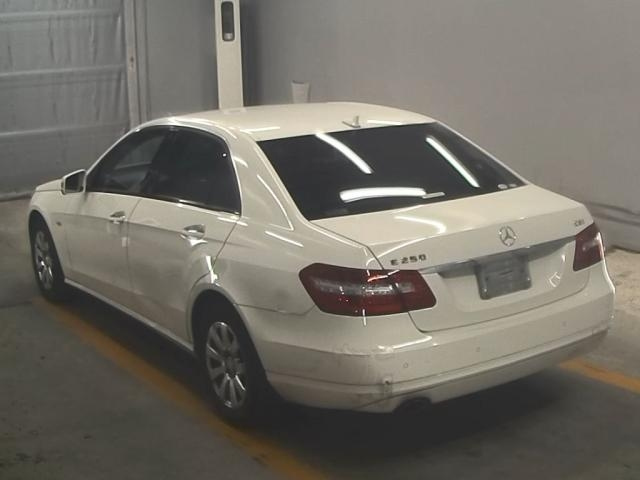 MERCEDES BENZ E CLASS 2010
