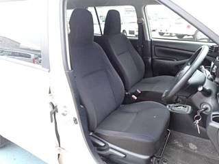 TOYOTA PROBOX 2017