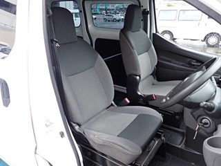 NISSAN NV200 2015