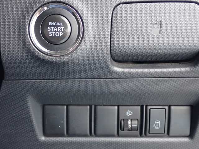 MITSUBISHI DELICA D2 2014