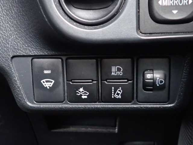 TOYOTA COROLLA FIELDER 2018