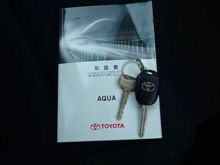 TOYOTA AQUA 2017