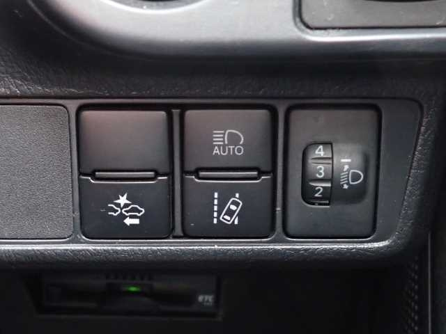 TOYOTA COROLLA AXIO 2018