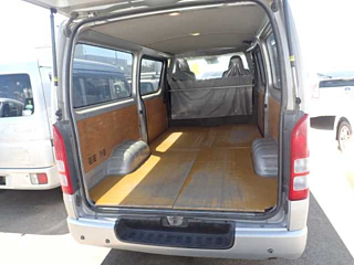TOYOTA HIACE VAN 2020