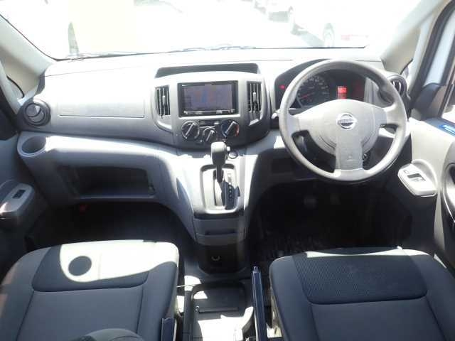 NISSAN NV200 2018