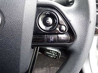 TOYOTA PRIUS 2022