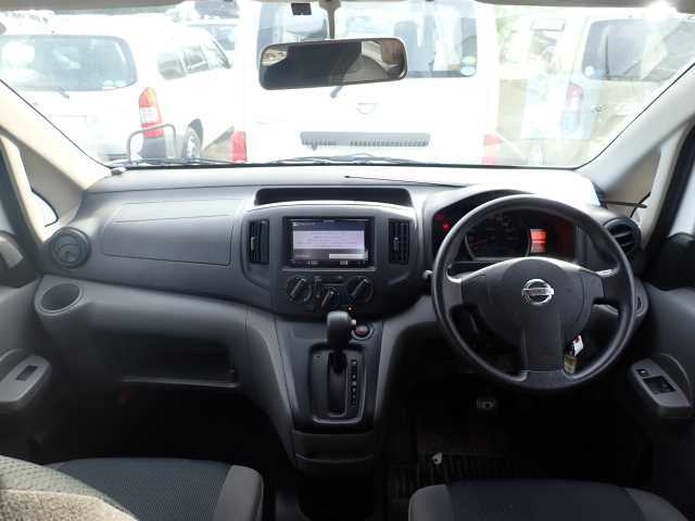NISSAN NV200 2018