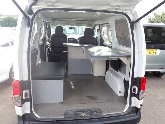 NISSAN NV200 2018