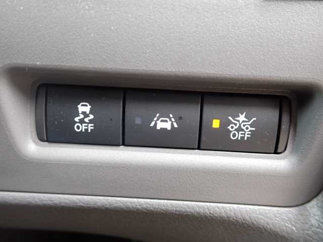 NISSAN NV200 2020