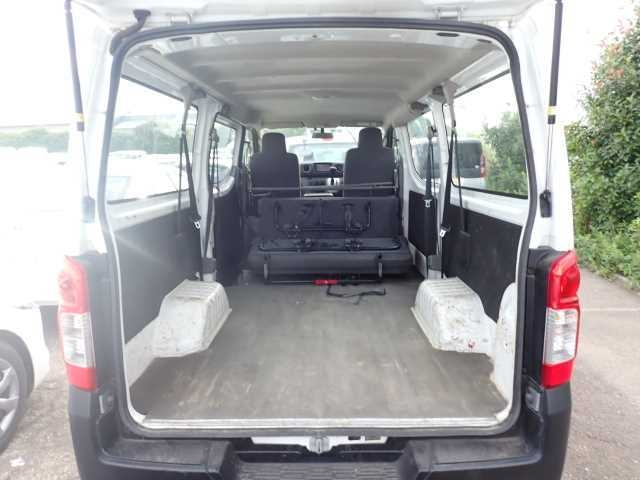 NISSAN CARAVAN VAN 2017