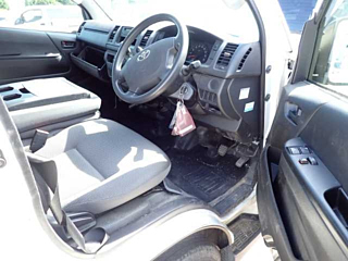 TOYOTA HIACE VAN 2017