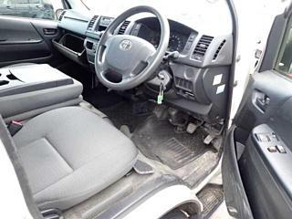 TOYOTA HIACE VAN 2016