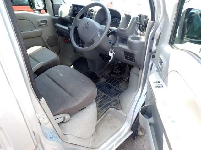 NISSAN CLIPPER VAN 2023