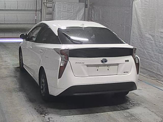 TOYOTA PRIUS 2018