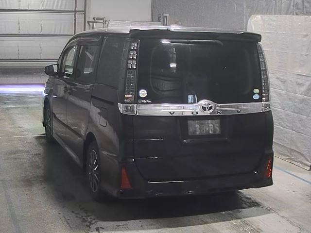 TOYOTA VOXY 2014