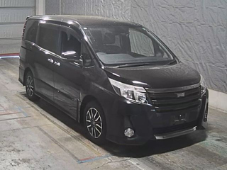 TOYOTA NOAH 2017