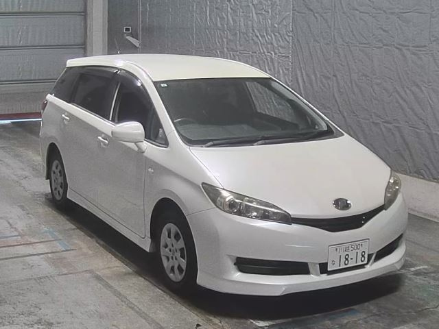 TOYOTA WISH 2011