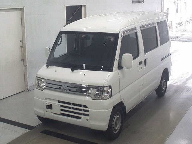 MITSUBISHI MINICAB VAN 2013