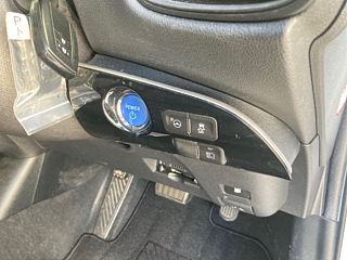 TOYOTA PRIUS 2018