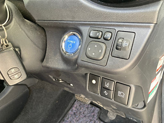TOYOTA AQUA 2015