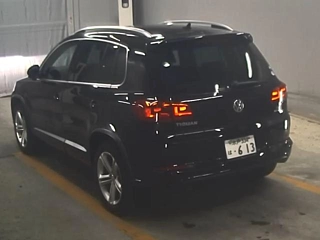 VOLKSWAGEN TIGUAN 2016
