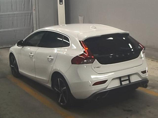 VOLVO V40 2014