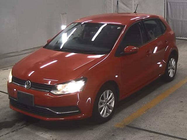 VOLKSWAGEN POLO 2016