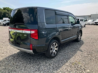 Заказать MITSUBISHI DELICA