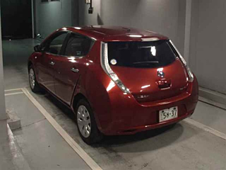 Заказать NISSAN LEAF