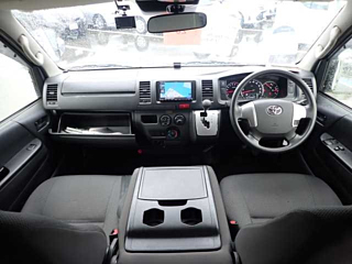 TOYOTA HIACE VAN 2019