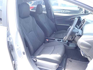 TOYOTA PRIUS 2018