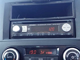 MITSUBISHI PAJERO 2012