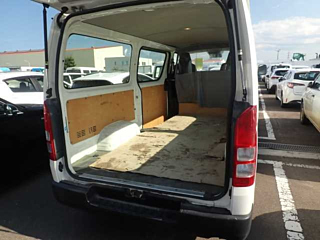 TOYOTA HIACE VAN 2018