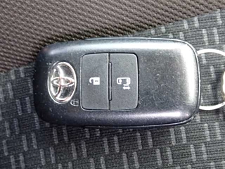 TOYOTA ROOMY 2022