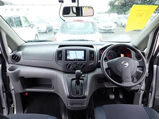 NISSAN NV200 2019