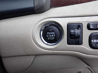 TOYOTA PREMIO 2012